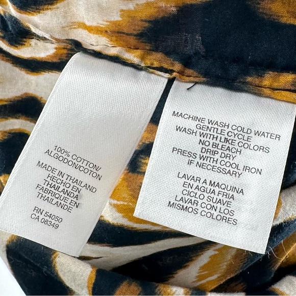 Jones New York signature womens top size L black gold button down tiger print - Picture 10 of 11